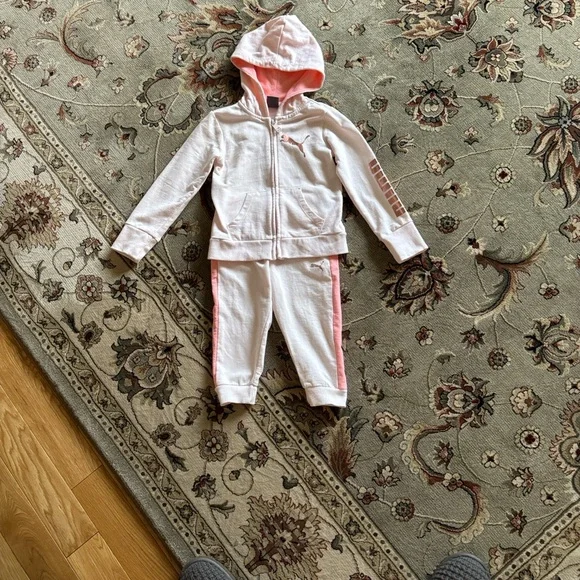PUMA Soft White and Coral Hoodies size 3 - Picture 3 of 11